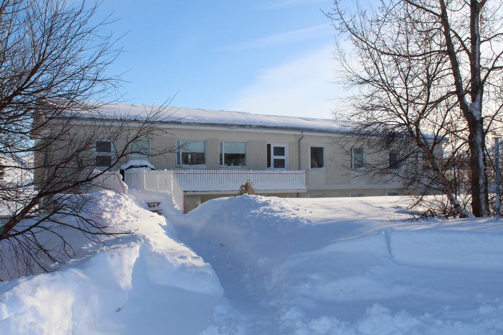 Lonsa Guesthouse Akureyri Bagian luar foto