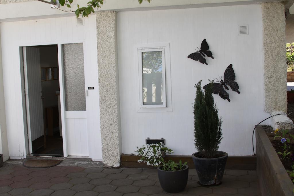 Lonsa Guesthouse Akureyri Bagian luar foto