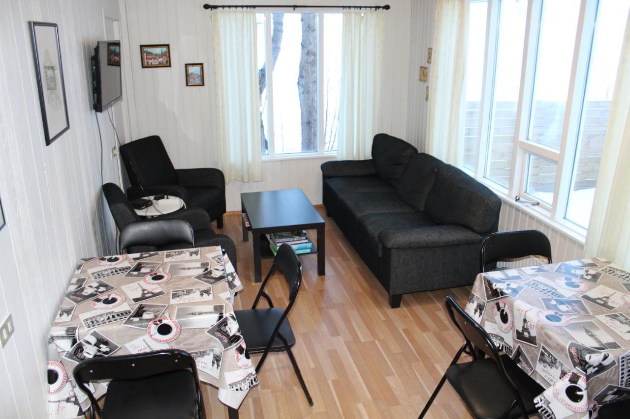 Lonsa Guesthouse Akureyri Bagian luar foto