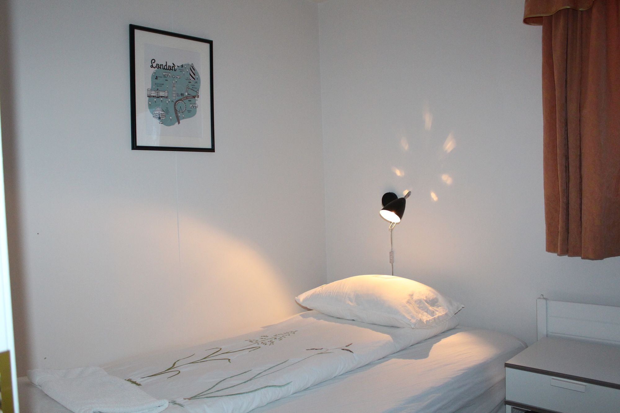 Lonsa Guesthouse Akureyri Bagian luar foto